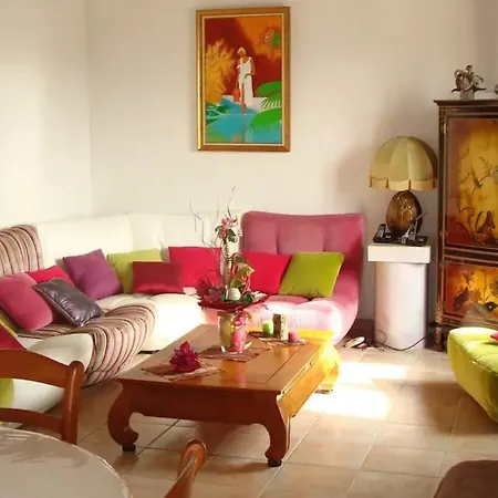 Conviviale à Avec Piscine Privée *