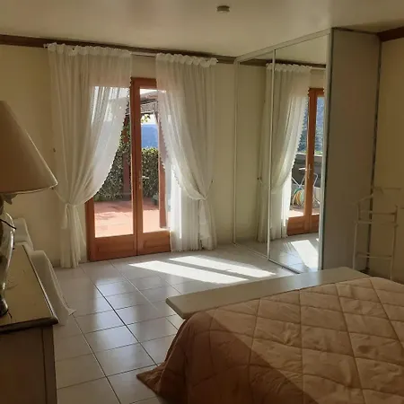 Conviviale A Avec Piscine Privee * Olmeto (Corsica)