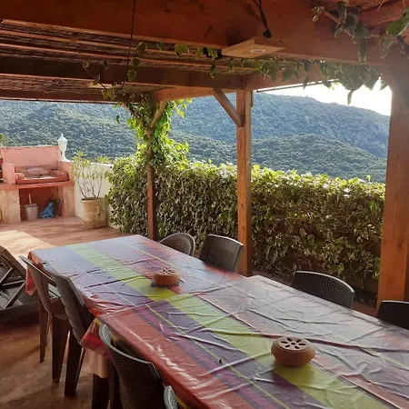 Conviviale A Olmeto Avec Piscine Privee