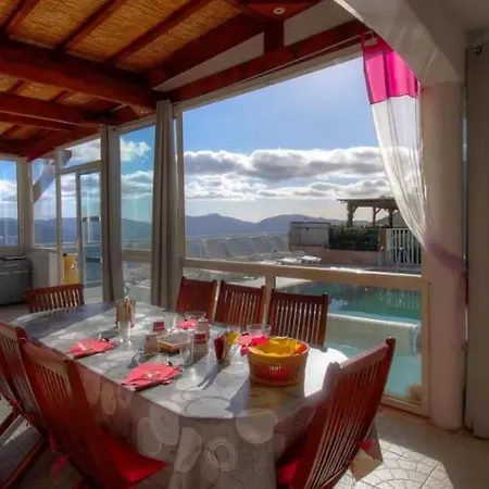 Villa Conviviale A Olmeto Avec Piscine Privee *