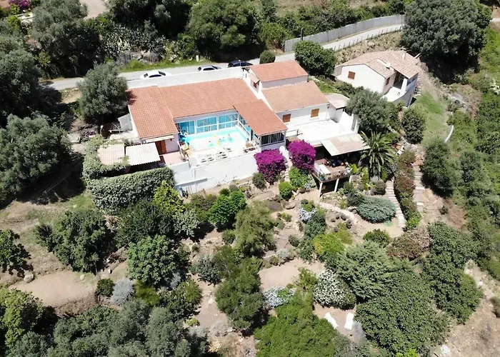 Conviviale A Avec Piscine Privee