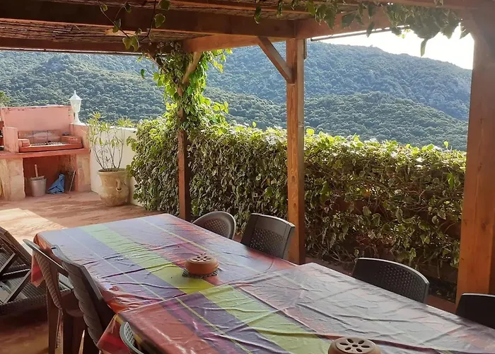 Conviviale A Avec Piscine Privee