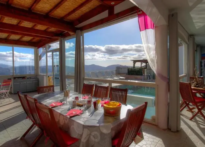 Vila Conviviale A Avec Piscine Privee *